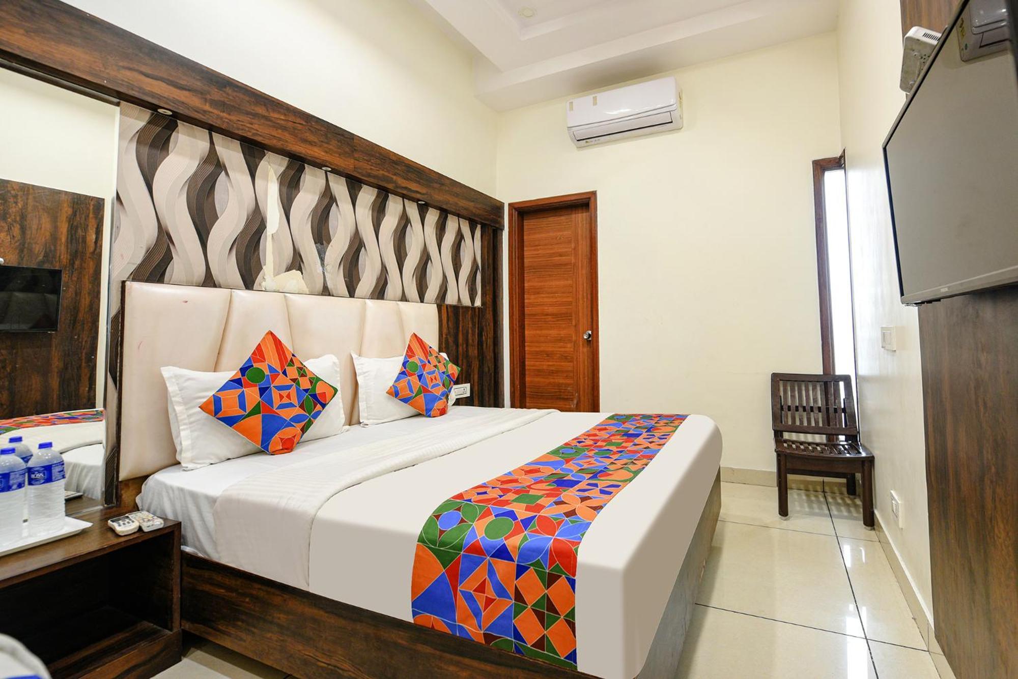Fabhotel Savera Park Amritsar Exterior photo