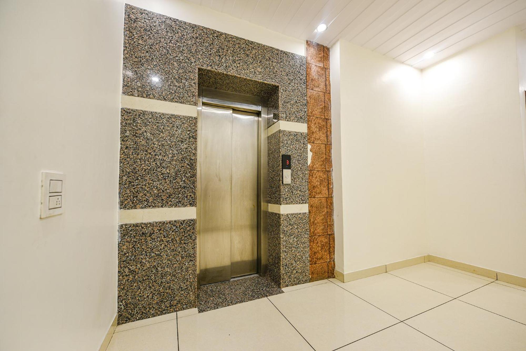 Fabhotel Savera Park Amritsar Exterior photo