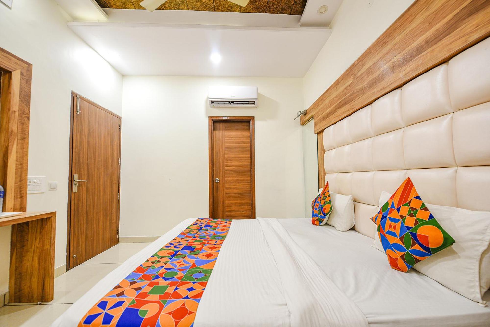 Fabhotel Savera Park Amritsar Exterior photo